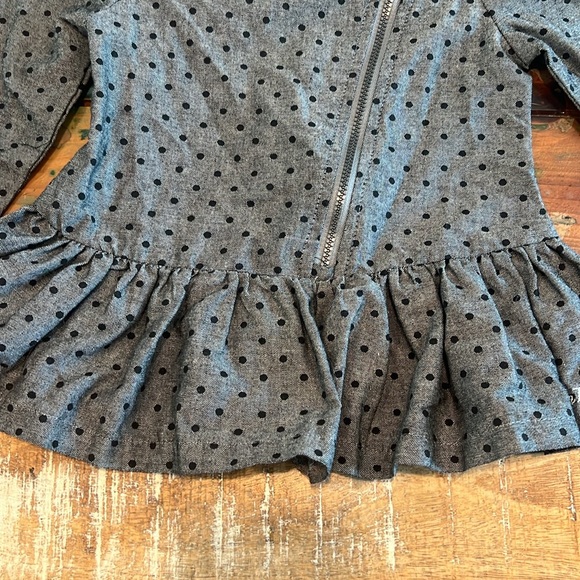 Calvin Klein top - Picture 3 of 3